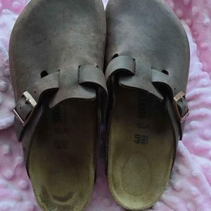 Burkenstokes clogs size 9 brown leather